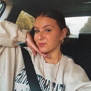 Meet your Posher, Haylee